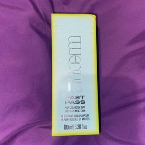 Item beauty fast pass aha cleanser for oily and combo skin